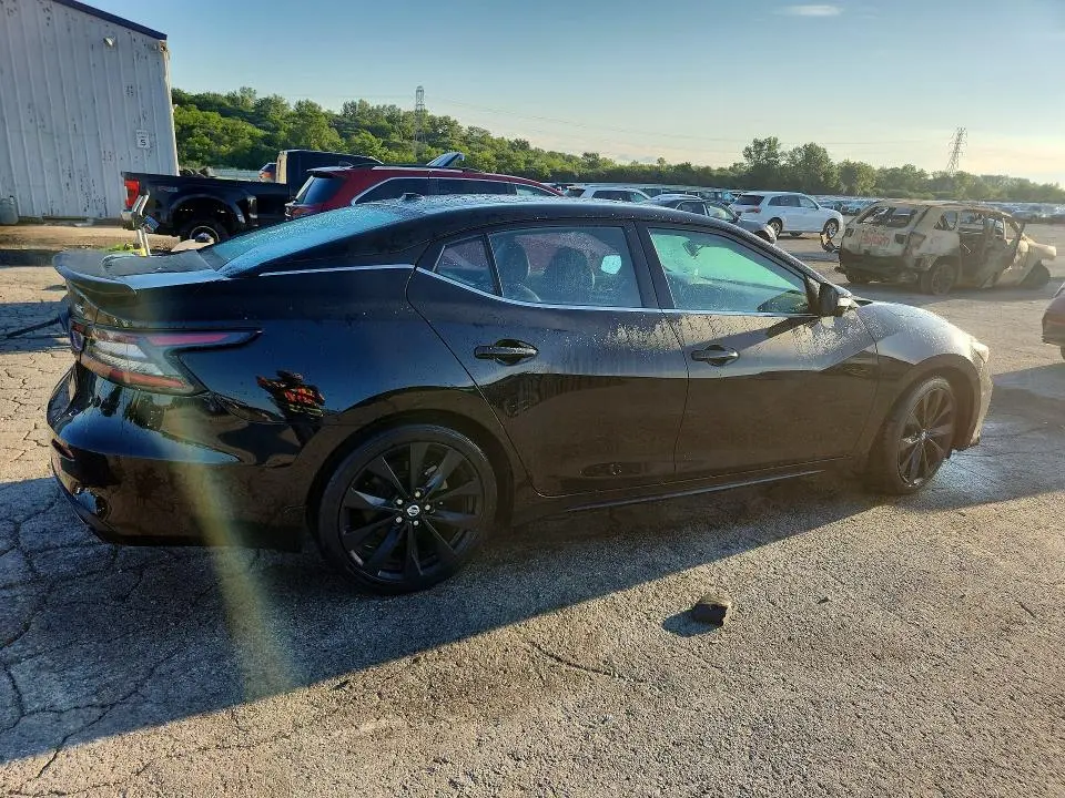 2021 NISSAN MAXIMA SR  