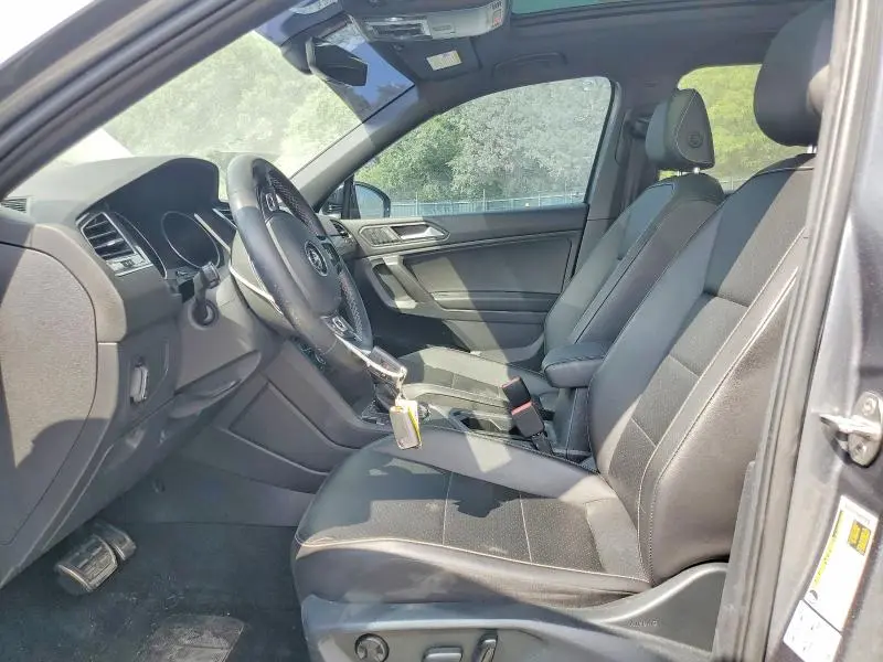 2021 VOLKSWAGEN TIGUAN SE  