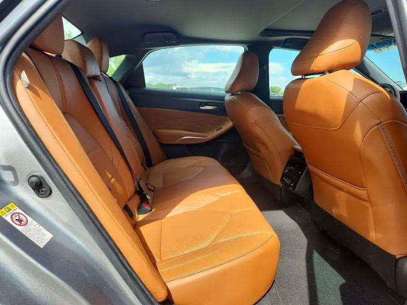 2019 TOYOTA AVALON LIMITED  