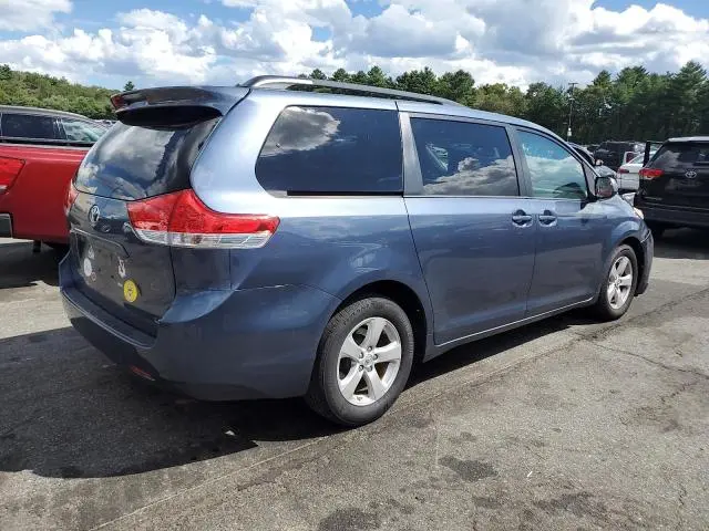 2014 TOYOTA SIENNA LE  