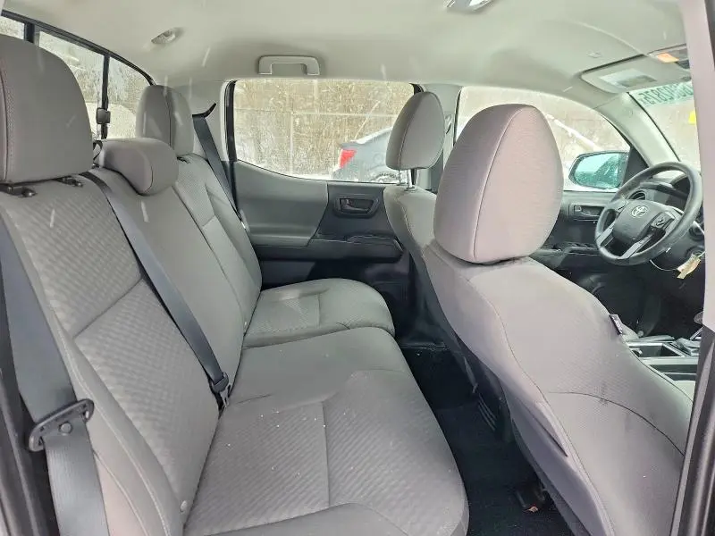 2022 TOYOTA TACOMA SR V6  