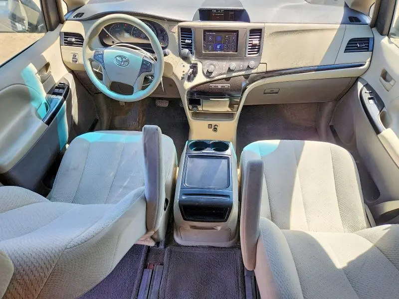2012 TOYOTA SIENNA LE  