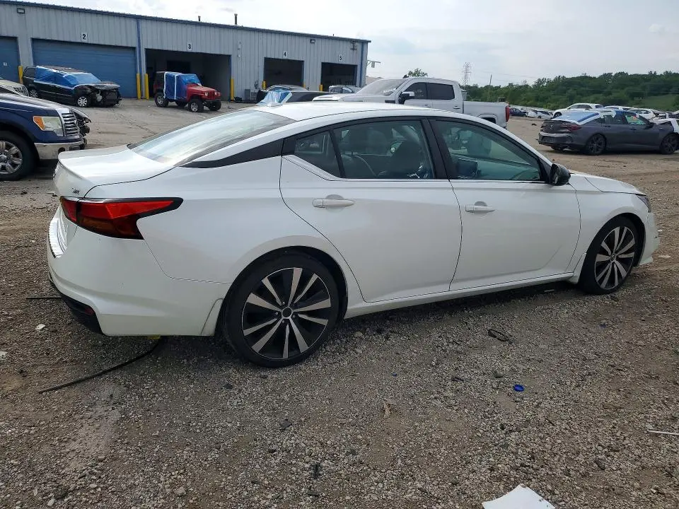 2019 NISSAN ALTIMA SR  