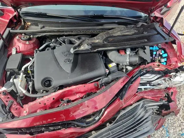 2020 TOYOTA CAMRY XLE  