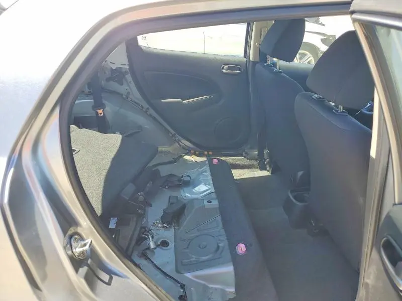 2011 MAZDA MAZDA2   