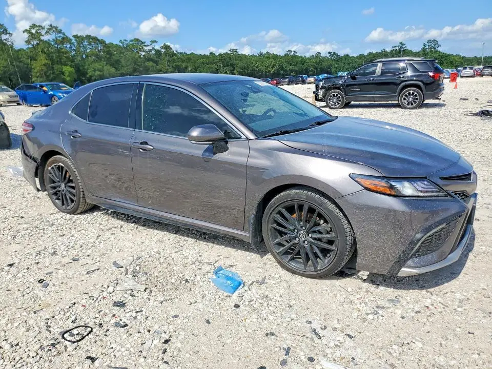 2022 TOYOTA CAMRY XSE  