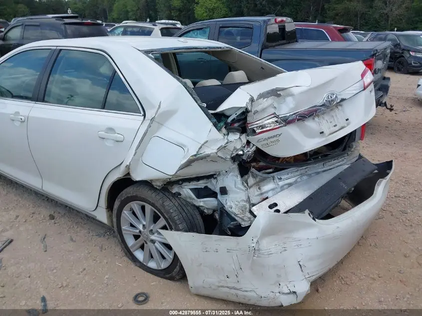 2014 TOYOTA CAMRY XLE