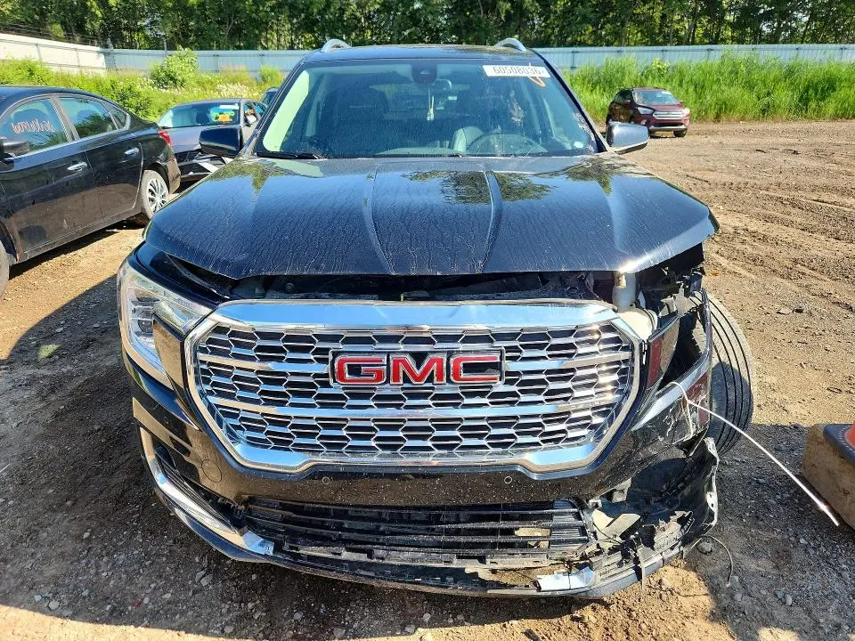 2023 GMC TERRAIN DENALI  