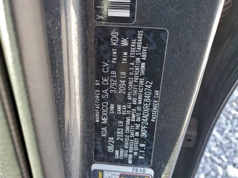 2024 KIA FORTE LXS  