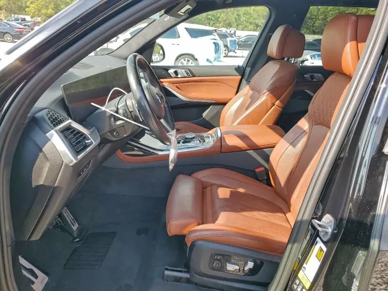 2024 BMW X7   