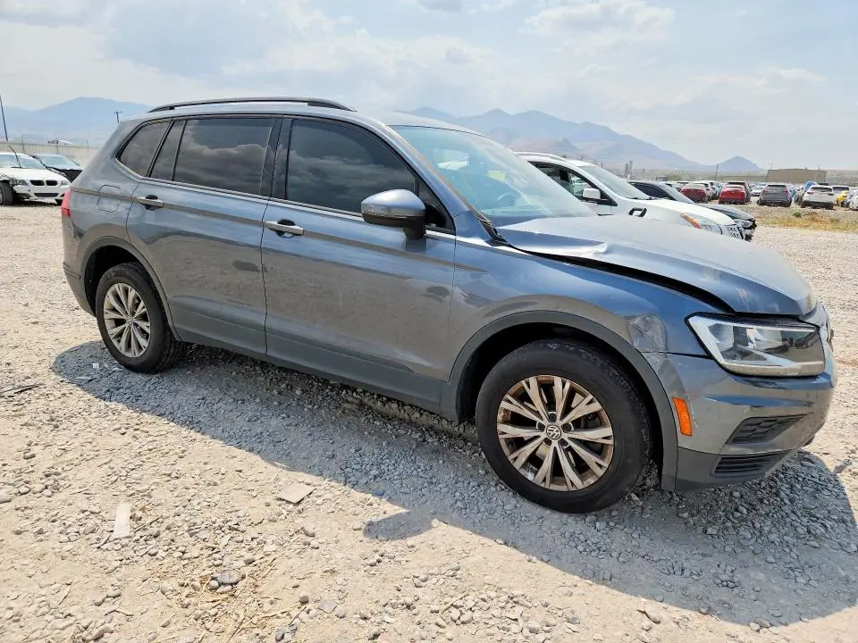 2020 VOLKSWAGEN TIGUAN S  