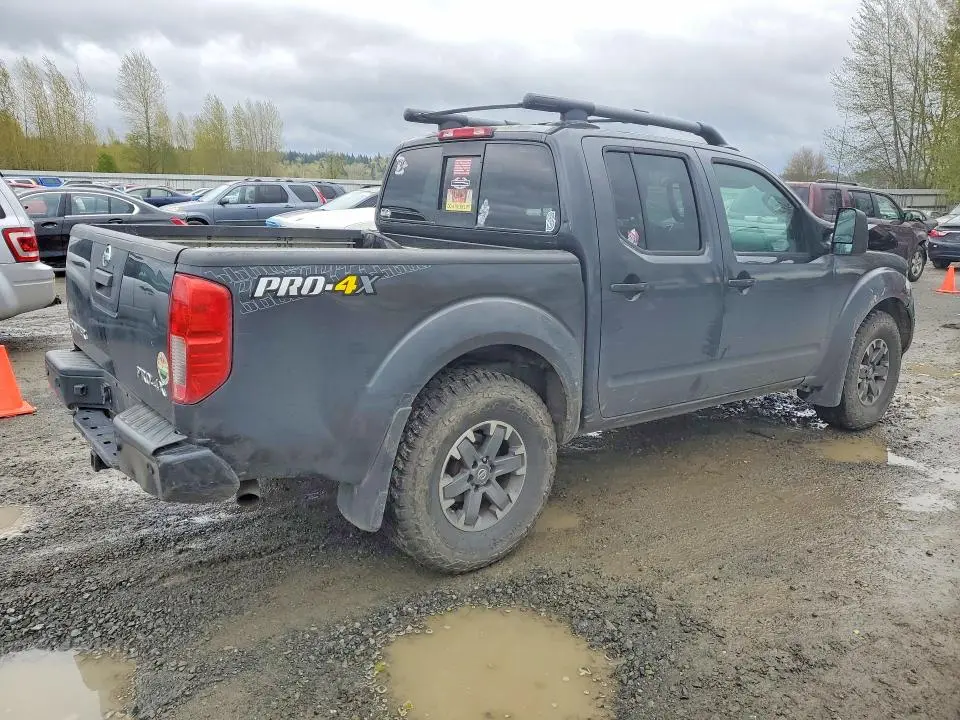 2015 NISSAN FRONTIER S  