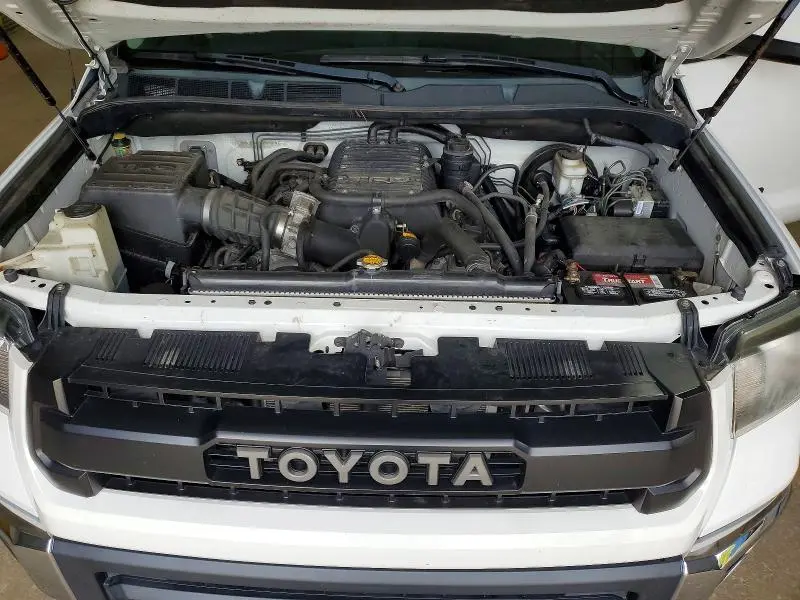 2015 TOYOTA TUNDRA CREWMAX LIMITED  