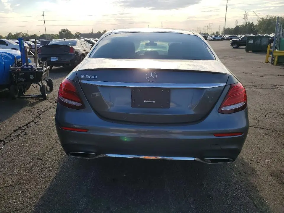 2018 MERCEDES-BENZ E 300  