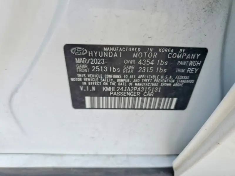 2023 HYUNDAI SONATA SE  