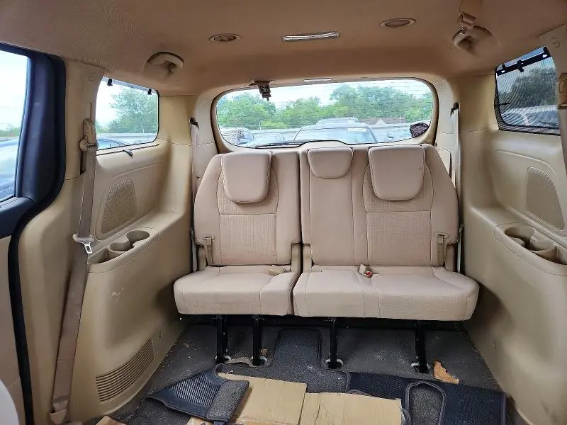 2016 KIA SEDONA LX  