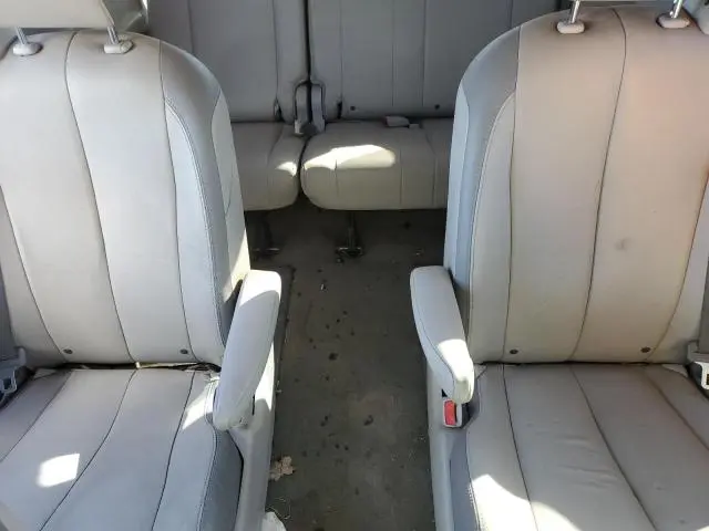 2012 TOYOTA SIENNA XLE