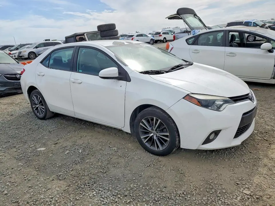 2016 TOYOTA COROLLA LE PLUS  