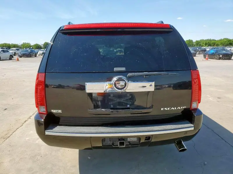 2011 CADILLAC ESCALADE ESV LUXURY  