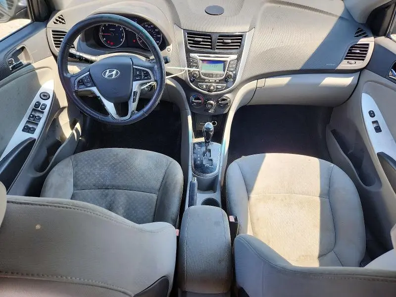 2012 HYUNDAI ACCENT SE  