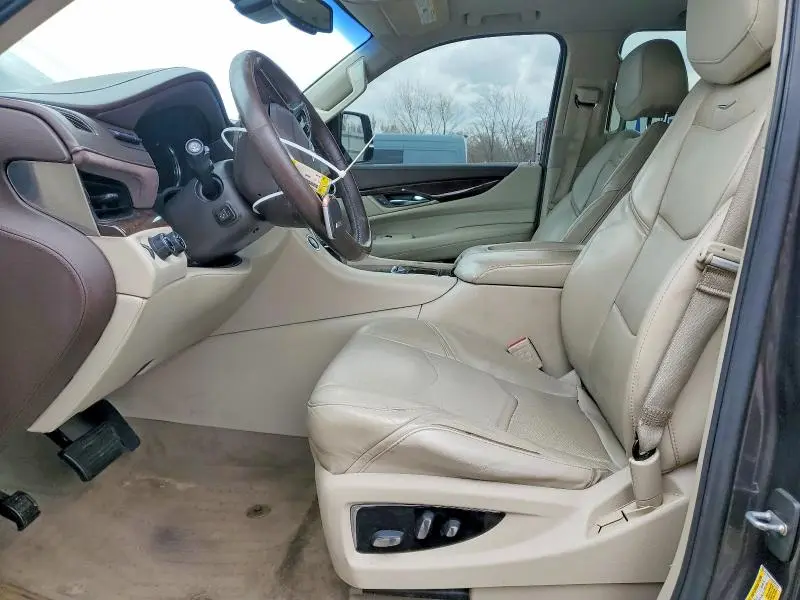 2016 CADILLAC ESCALADE LUXURY  