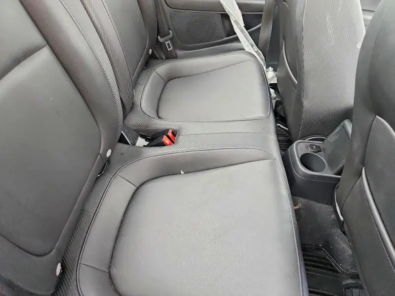 2018 VOLKSWAGEN BEETLE SE  