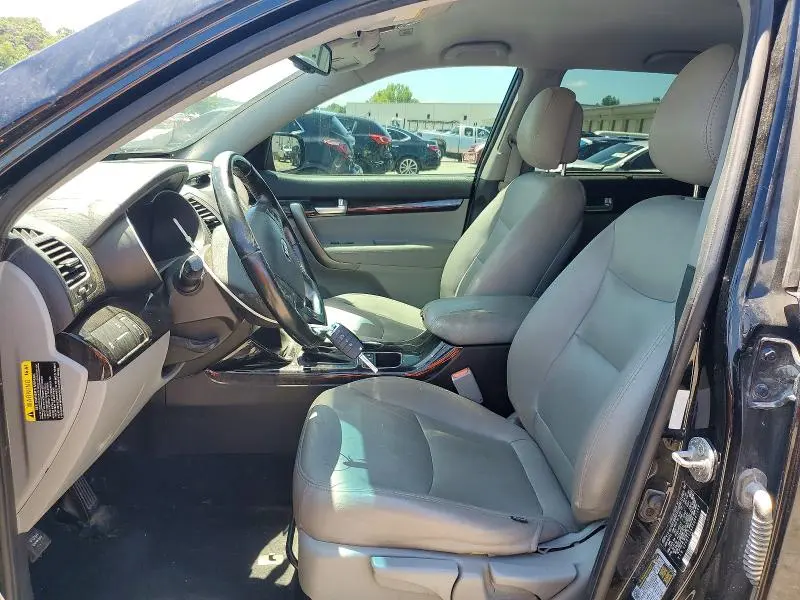 2014 KIA SORENTO LX  