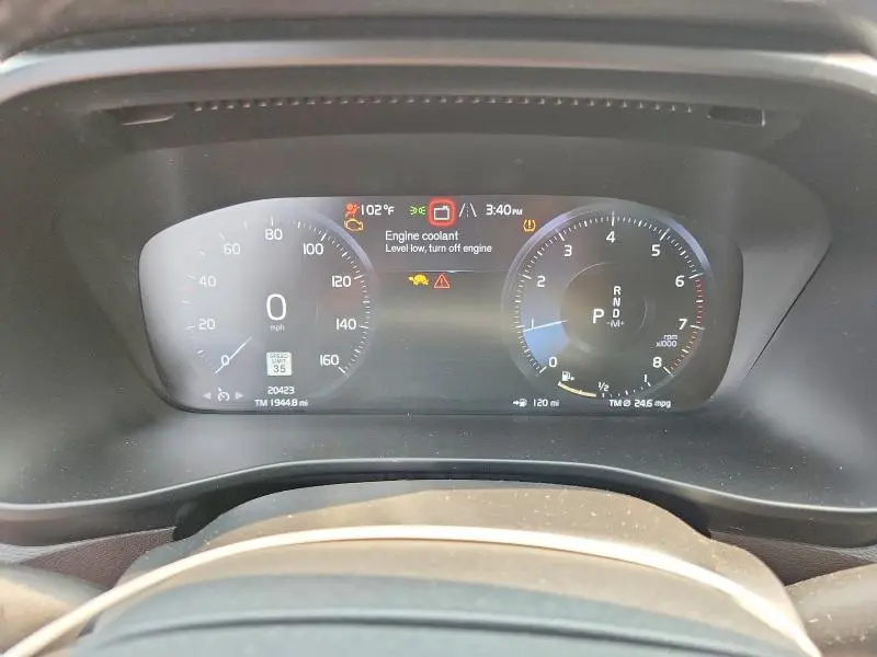 2022 VOLVO XC40 T5 R-DESIGN  