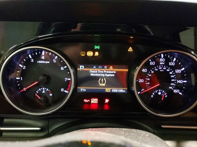 2022 KIA CARNIVAL EX  