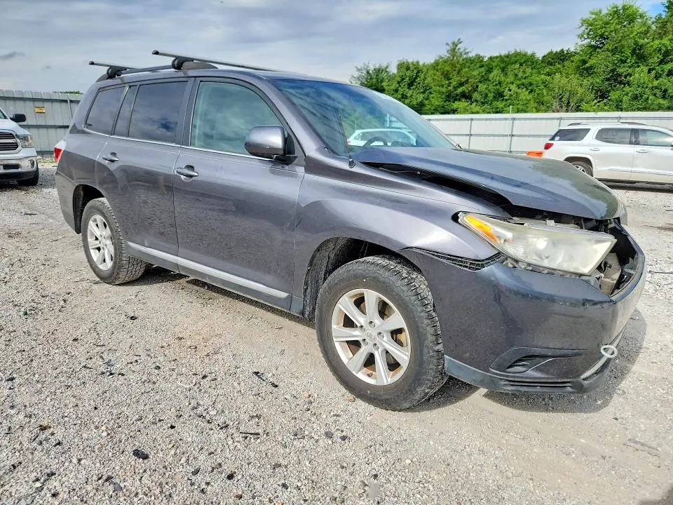 2011 TOYOTA HIGHLANDER BASE  