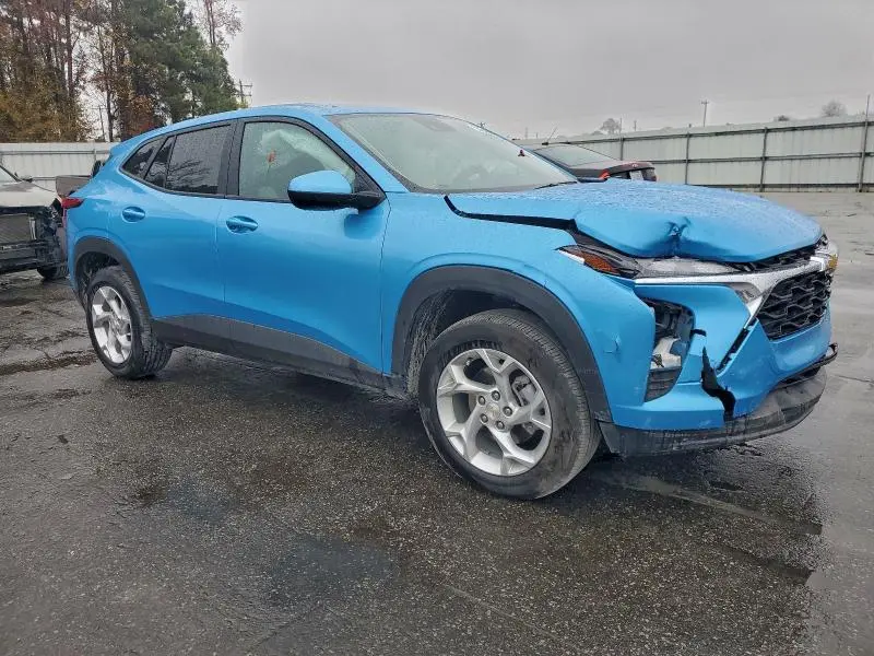 2025 CHEVROLET TRAX LS  