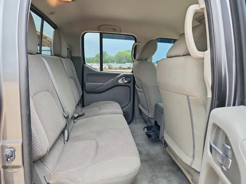 2018 NISSAN FRONTIER SV  