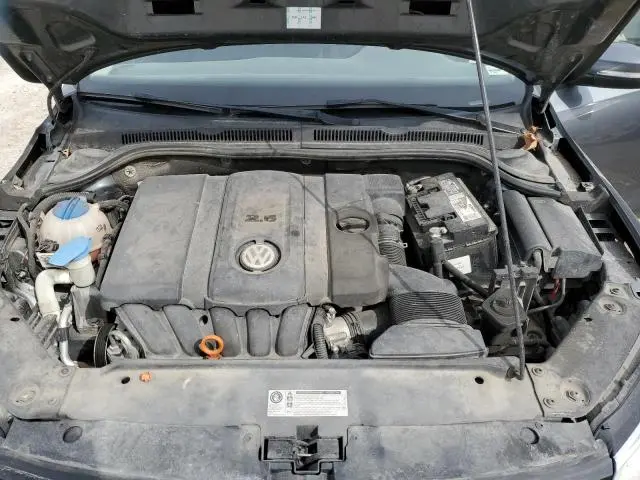 2012 VOLKSWAGEN JETTA SE  