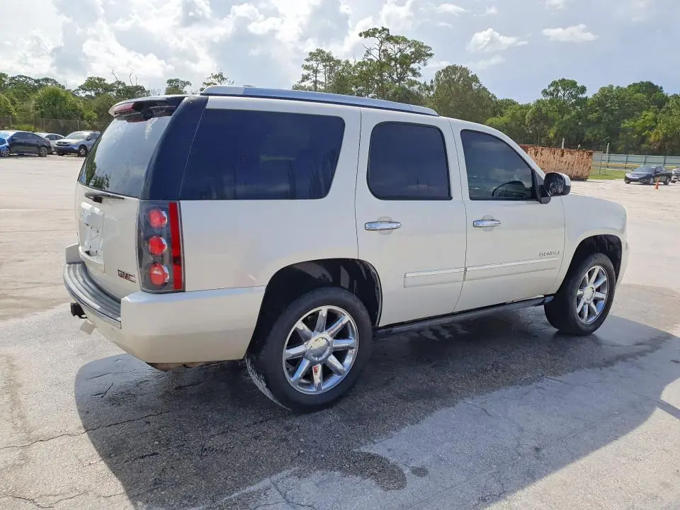 2010 GMC YUKON DENALI  