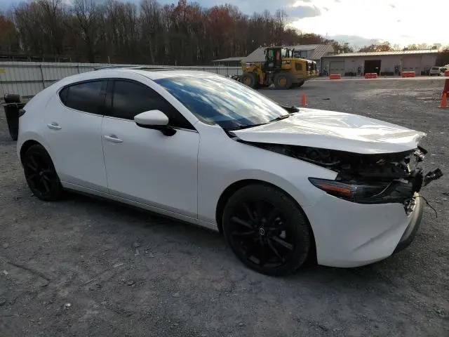 2024 MAZDA 3 PREMIUM  