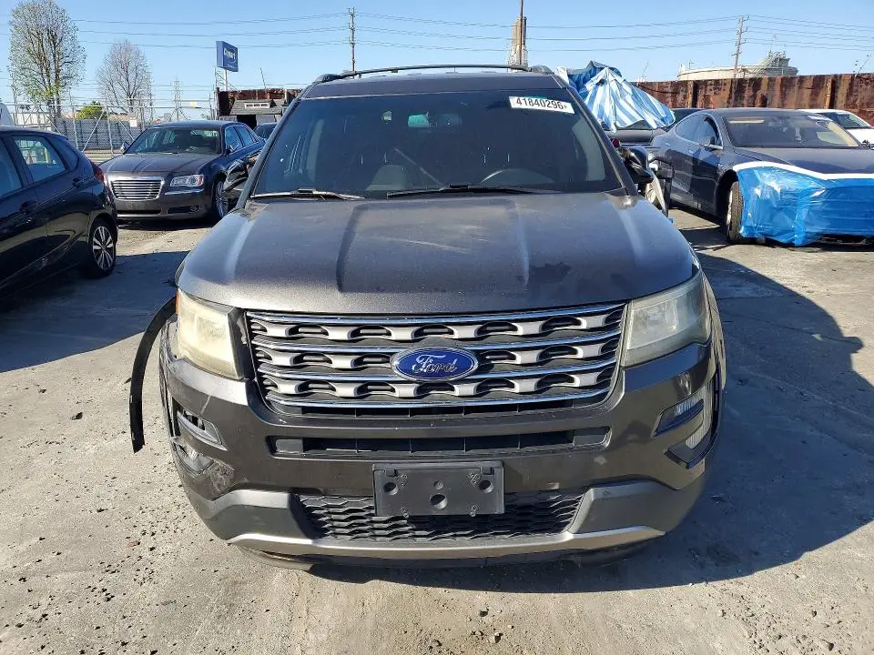 2017 FORD EXPLORER XLT  