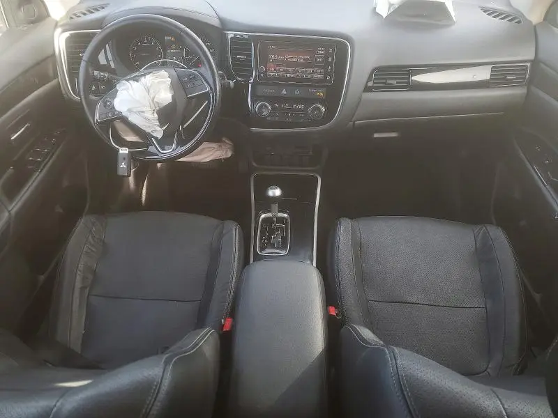 2017 MITSUBISHI OUTLANDER SE  