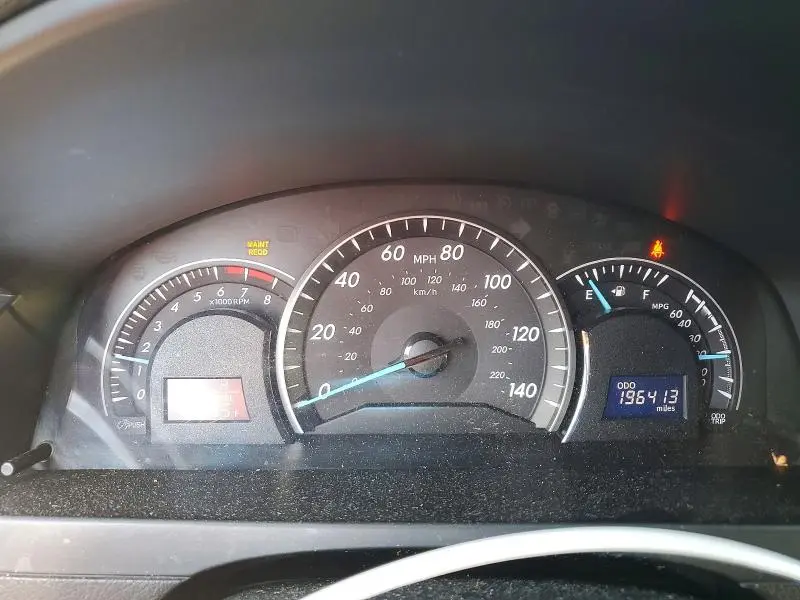 2013 TOYOTA CAMRY LE  