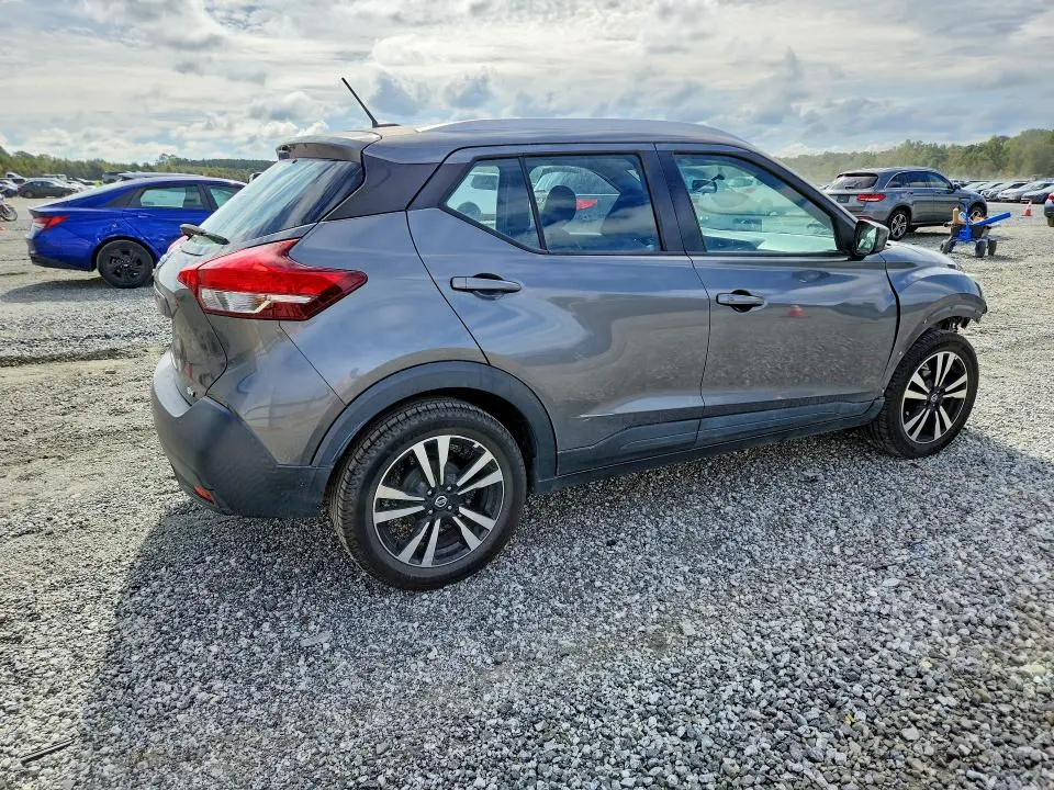2019 NISSAN KICKS SV  