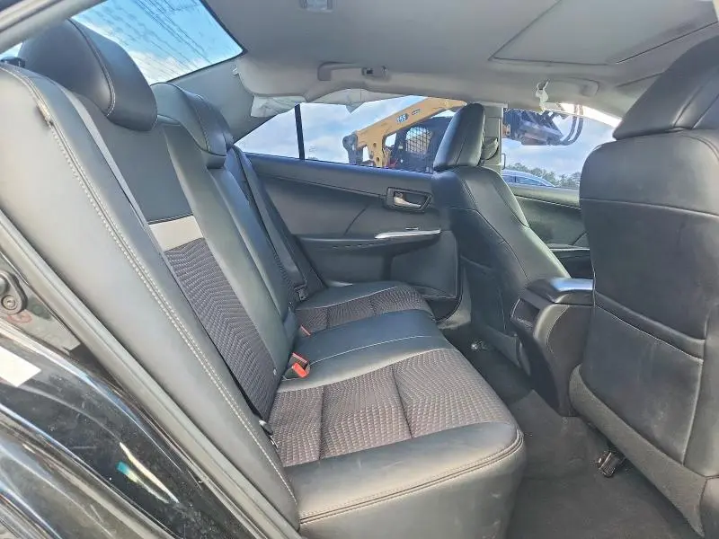 2014 TOYOTA CAMRY SE  