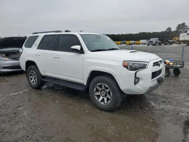 2023 TOYOTA 4RUNNER SE  