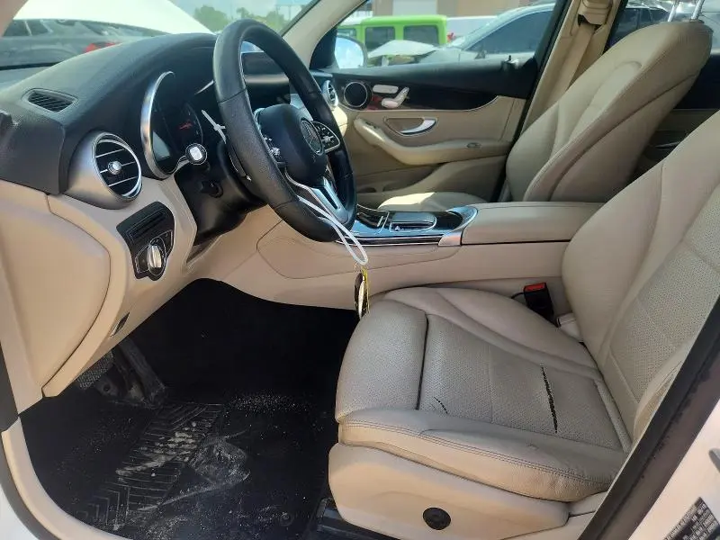 2020 MERCEDES-BENZ GLC 300  