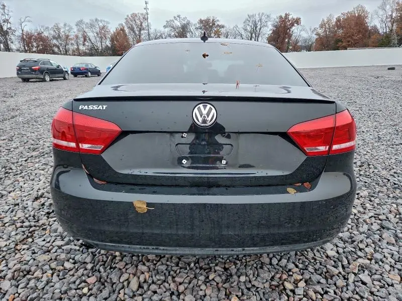 2013 VOLKSWAGEN PASSAT S  