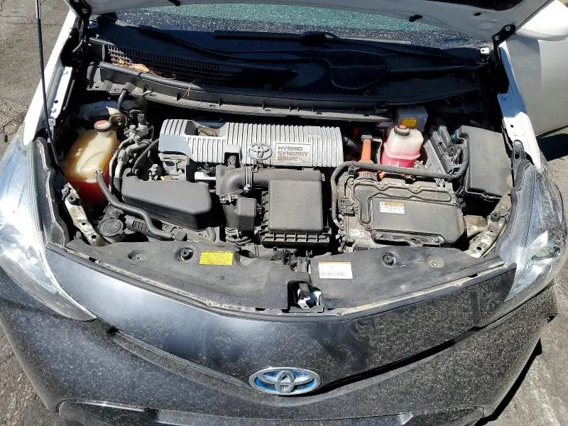 2015 TOYOTA PRIUS V THREE  