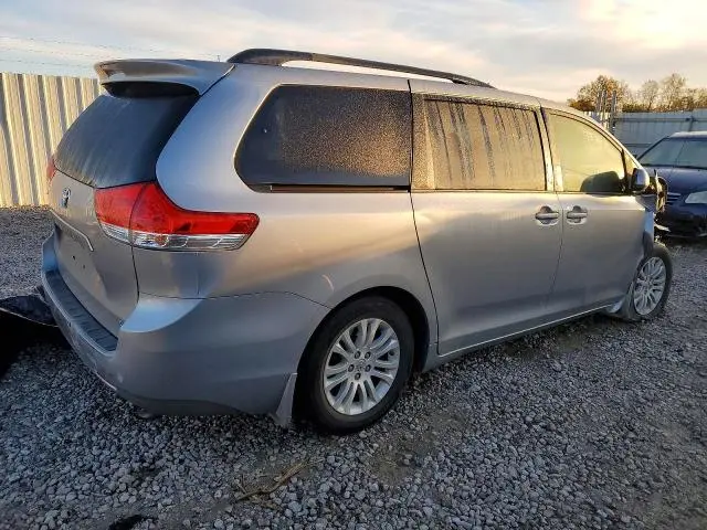 2013 TOYOTA SIENNA XLE 8-PASSENGER  