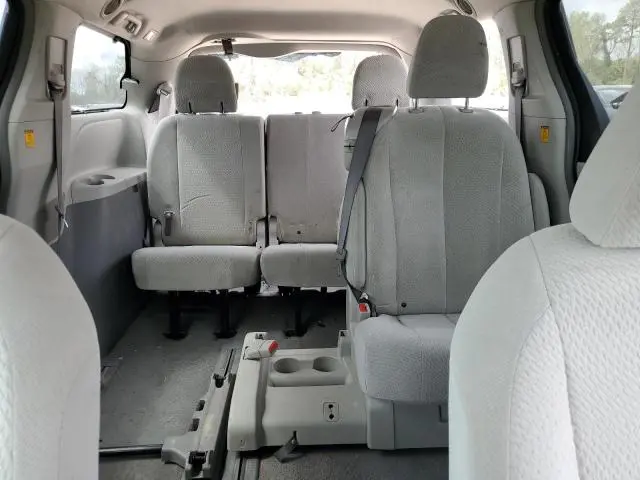 2011 TOYOTA SIENNA LE  