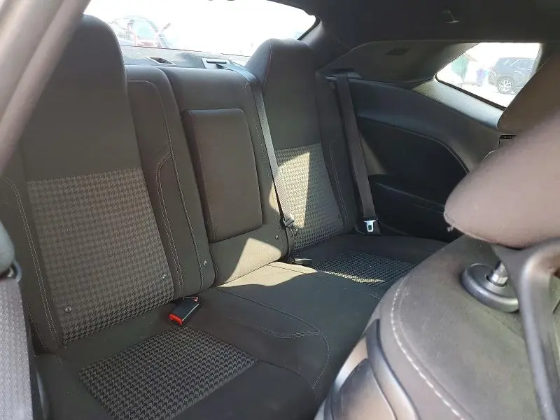 2015 DODGE CHALLENGER SXT  
