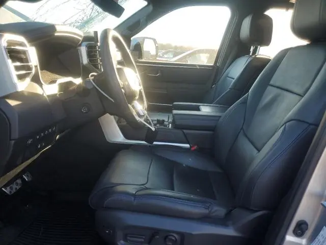 2025 TOYOTA SEQUOIA SR5  