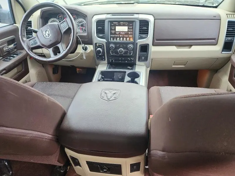 2014 RAM 1500 SLT  