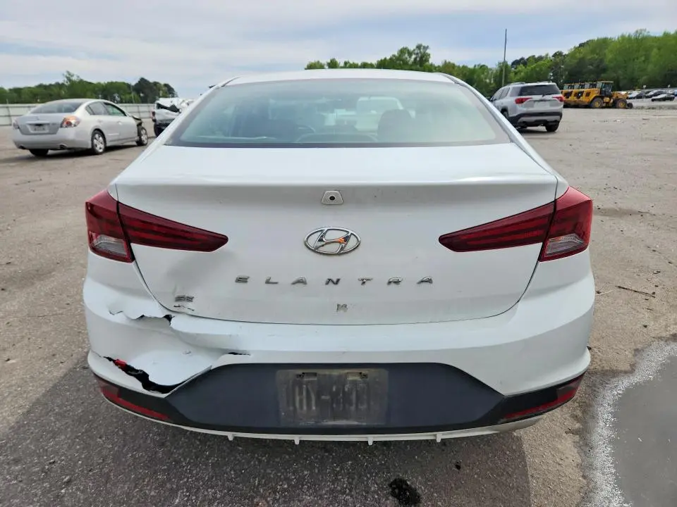 2020 HYUNDAI ELANTRA SE  